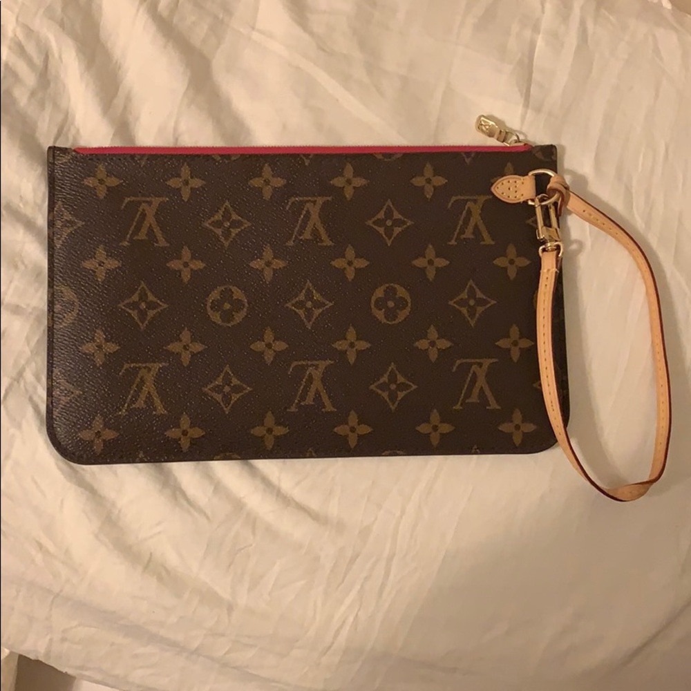 Louis Vuitton Neverfull Pouch